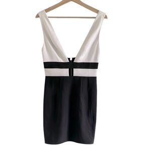 NBD Revolve Sleeveless Mini‎ Dress Women’s Size Small Cut Out V-Neck Black White